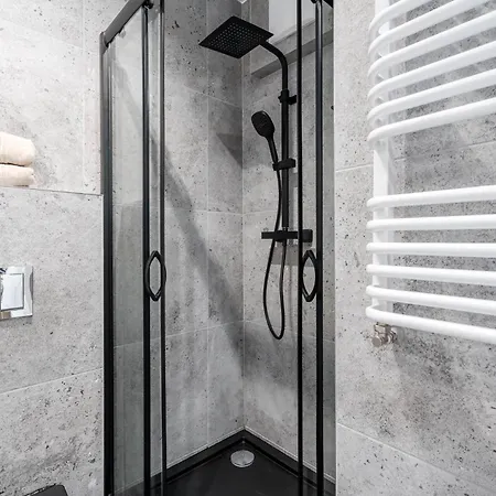 Enjoy! Pileckiego * Varsovie