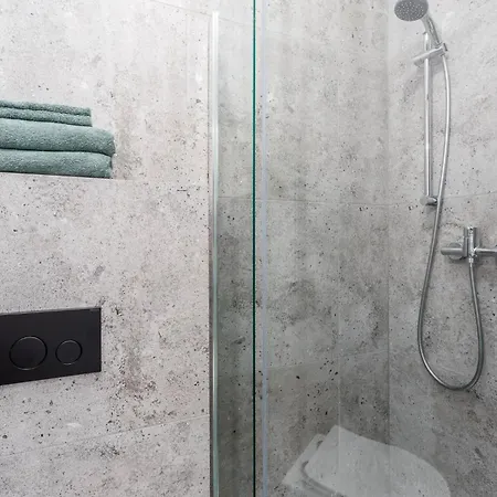 Enjoy! Pileckiego * وارسو